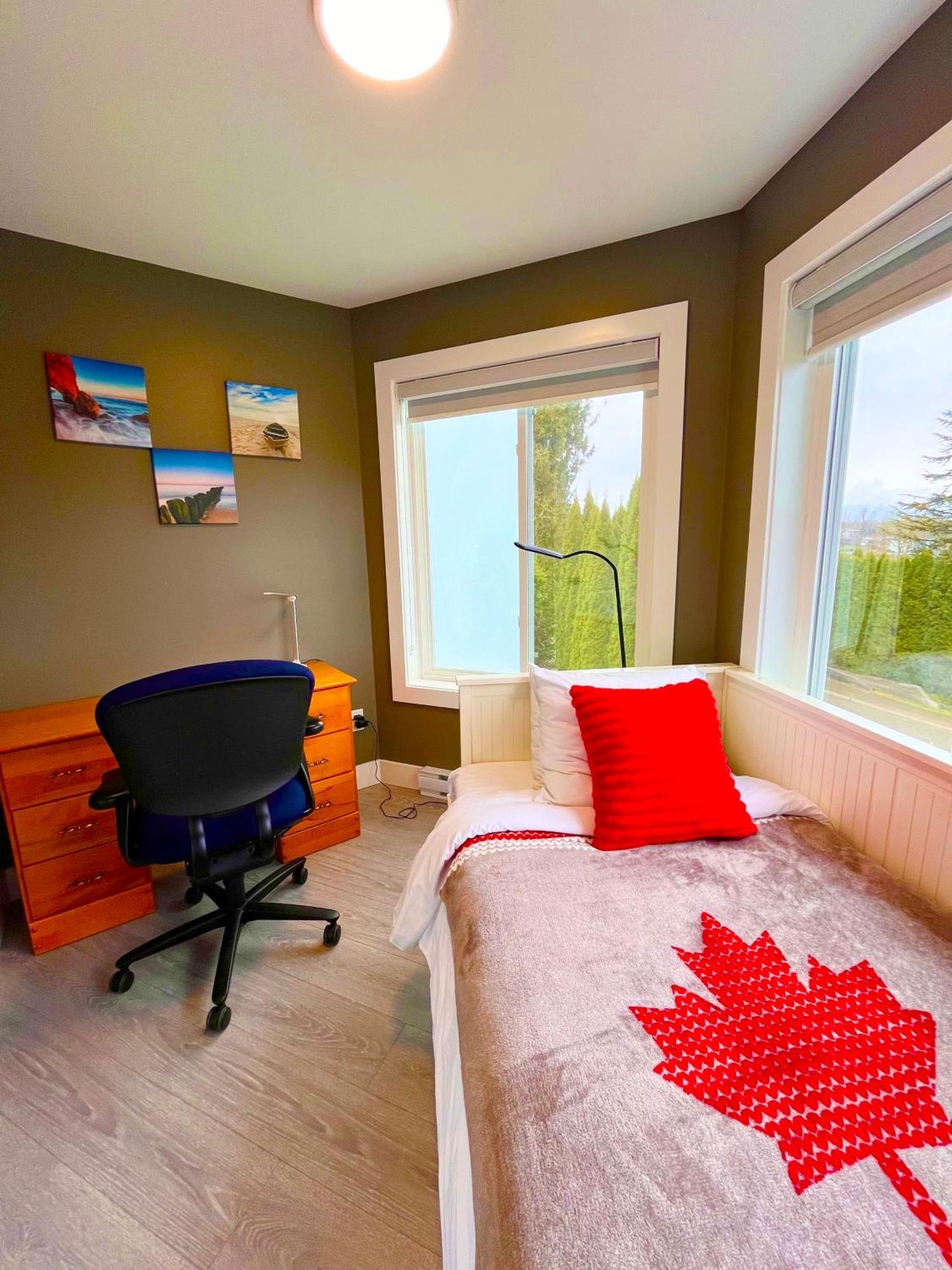 Mountain Retreat 3 Bedroom Garden House Near Heritage Park, Coliseum , Hwy 1, Fishing, Cultus Lake Chilliwack Eksteriør bilde